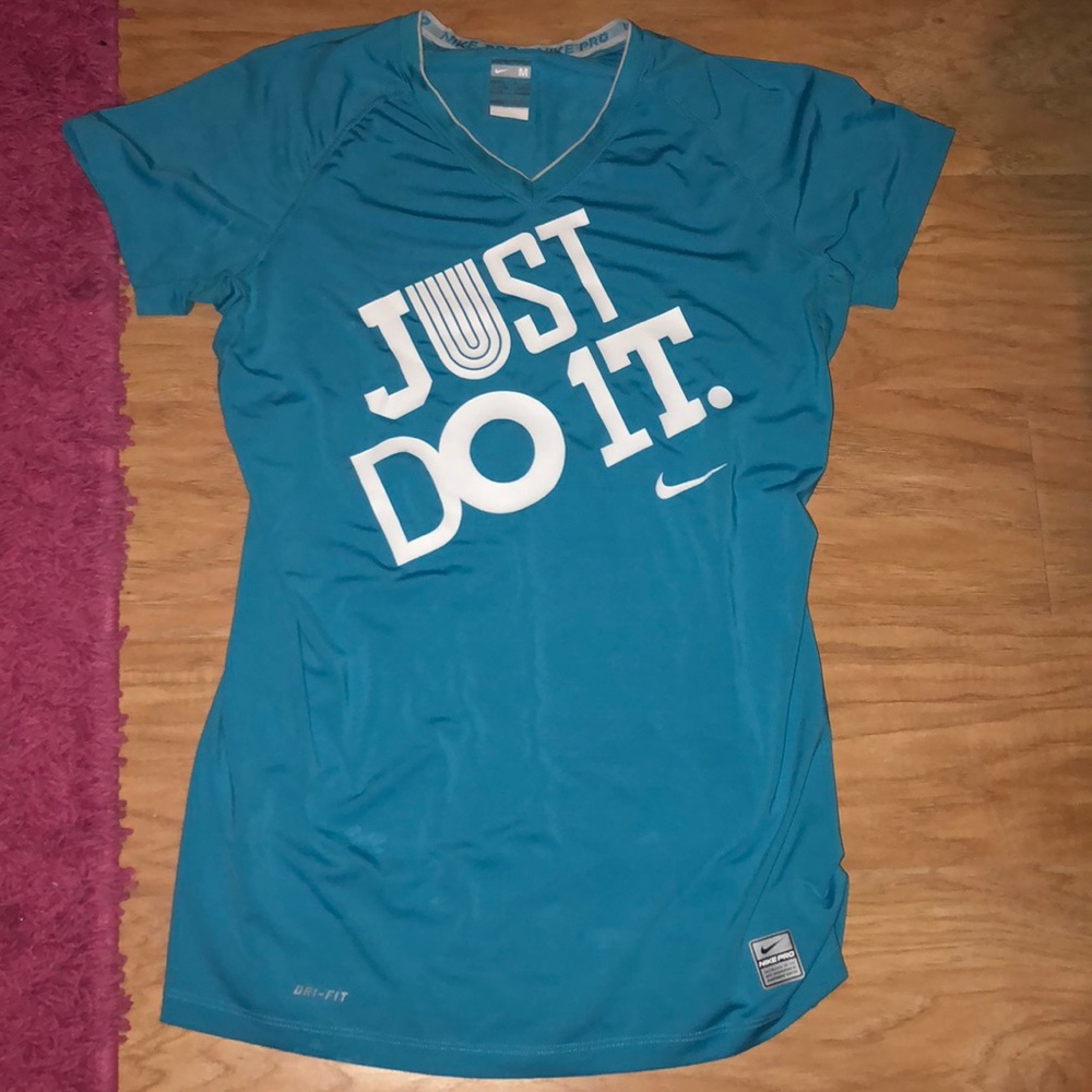 Nike Dri-fit athletic t-shirt size medium